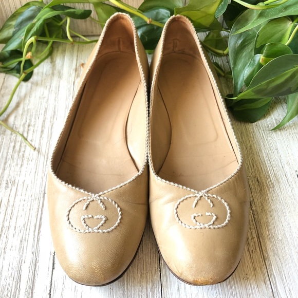 Gucci Shoes - GUCCI • Vintage Nude Flats